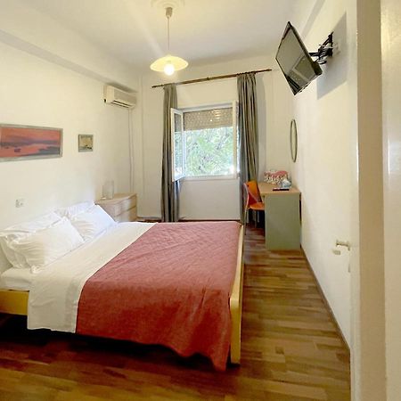 Apartamento Διαμερίσμα Με 1 Κρεβατοκάμαρα Και Ένα Σαλόνι Atenas Exterior foto