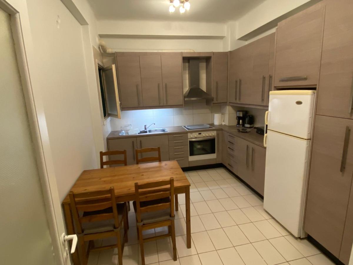 Apartamento Διαμερίσμα Με 1 Κρεβατοκάμαρα Και Ένα Σαλόνι Atenas Exterior foto