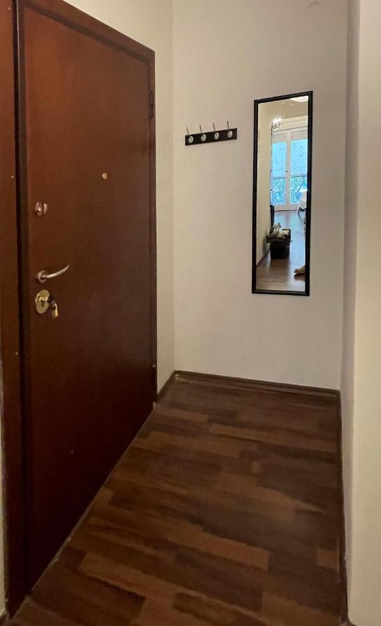 Apartamento Διαμερίσμα Με 1 Κρεβατοκάμαρα Και Ένα Σαλόνι Atenas Exterior foto